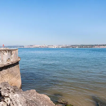 A Lisboa 1 * Porto Brandao